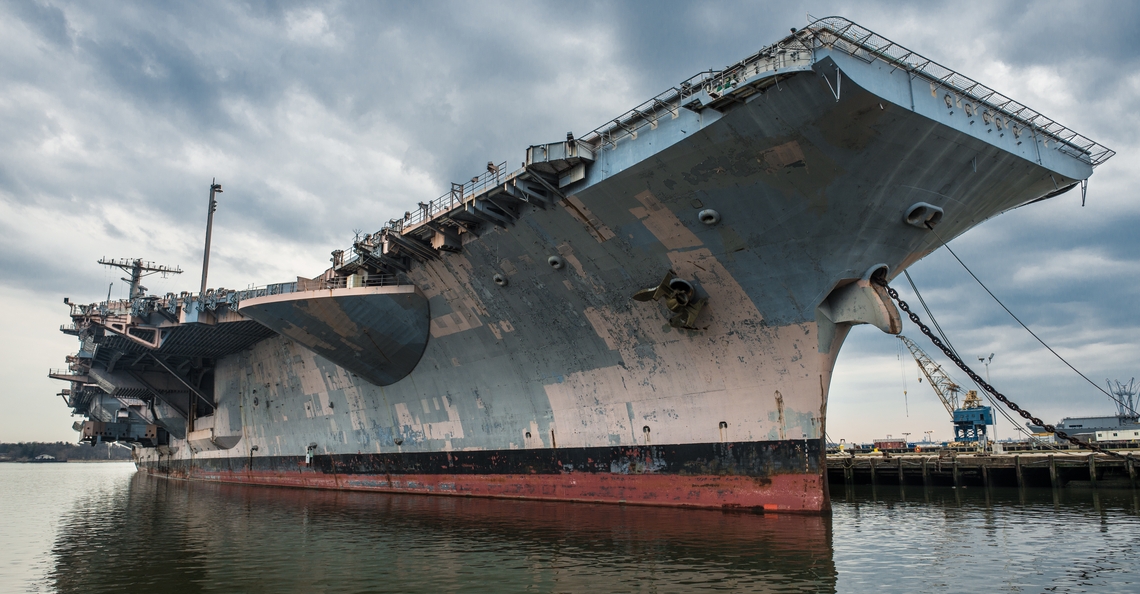 1568098509-drones-roestvrij-inspectie-amerikaans-schip-uss-midway-2019-1.jpg