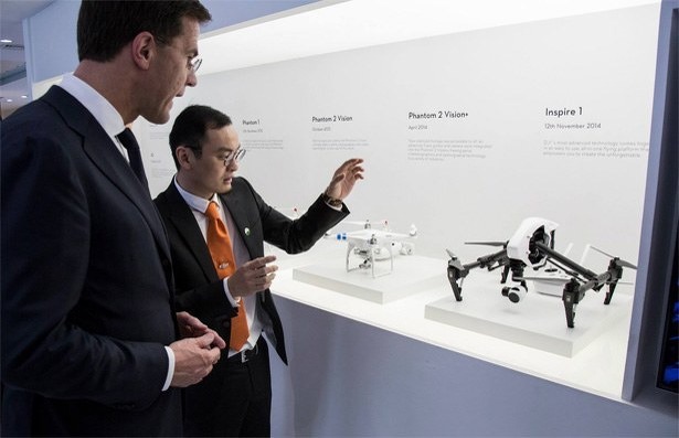 frank-wang-minister-president-mark-rutte-dji-inspire-1